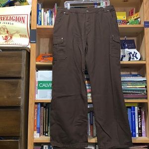 DULUTH TRADING Co.-women’s brown heavy cotton cargo pants